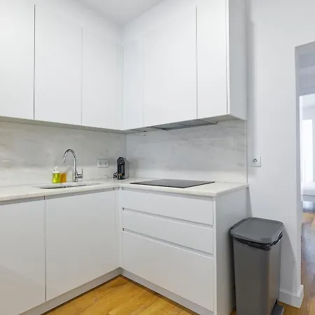 Portucale ! Charming Flat With Terrace Апартаменты