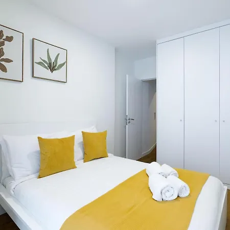 Portucale ! Charming Flat With Terrace Апартаменты Лиссабон